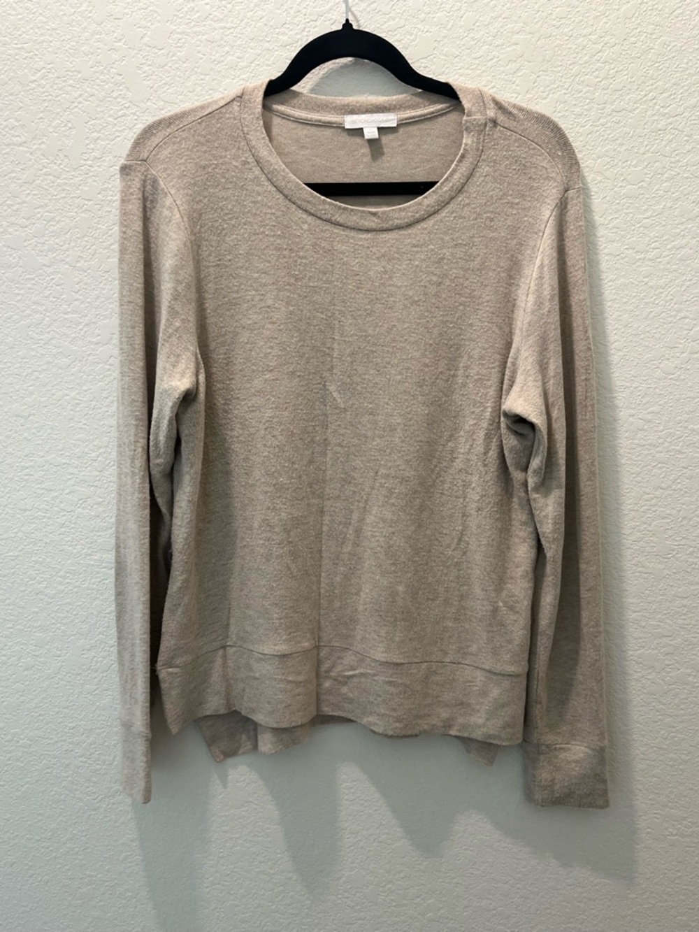 Beyond Yoga Butter Soft Oatmeal Long Sleeve Pullover Sweatshirt